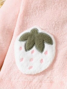 2件套女婴可爱毛绒草莓口袋领服装套装
