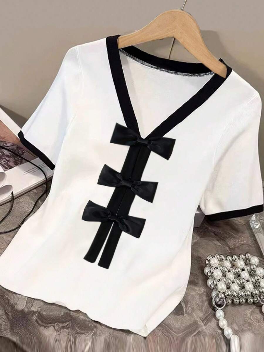 SHEIN Clasi Camiseta casual de mujer de manga corta con cuello en V, bloque de color y detalle de lazo