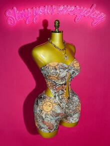 Slaydiva 2025 Summer New Arrival Halter Twist Hem Crop Top And Bodycon Shorts Set, Bohemian Sunflower Print, Suitable For Birthday Party, Back To School, Daily Casual, Vacation, Cruise, Beach, Sunbathing, 2-Piece Outfit For Women