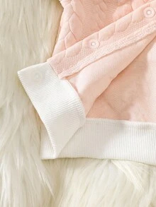 SHEIN 新生儿秋冬新款棉混纺长袖熊图案时尚婴儿两件套，长袖上衣和裤子 - 粉色 - 查看 5