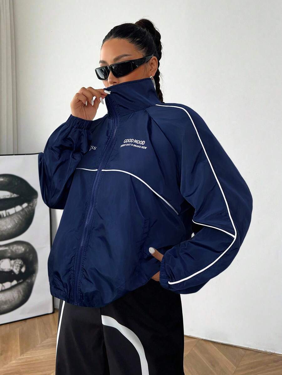 SHEIN EZwear 大码女式休闲运动风字母印花撞色滚边插肩袖拉链夹克 - 藏蓝色 - 查看 1