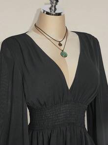 SHEIN ICON 加大码 V 领褶皱 A 字形喇叭袖连衣裙，波西米亚风、嬉皮风、Y2K 风格，适合夏季、游牧风、暑假、音乐节、毕业典礼和返校季 - 灰色 - 查看 7