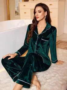 LuxeNights Solid Color Bamboo Leaf Jacquard Velvet Top & Pants Women Pajama Set, Autumn/Winter Women Pajamas Green Pajama Set, Fall Clothes - Dark Green - View 5