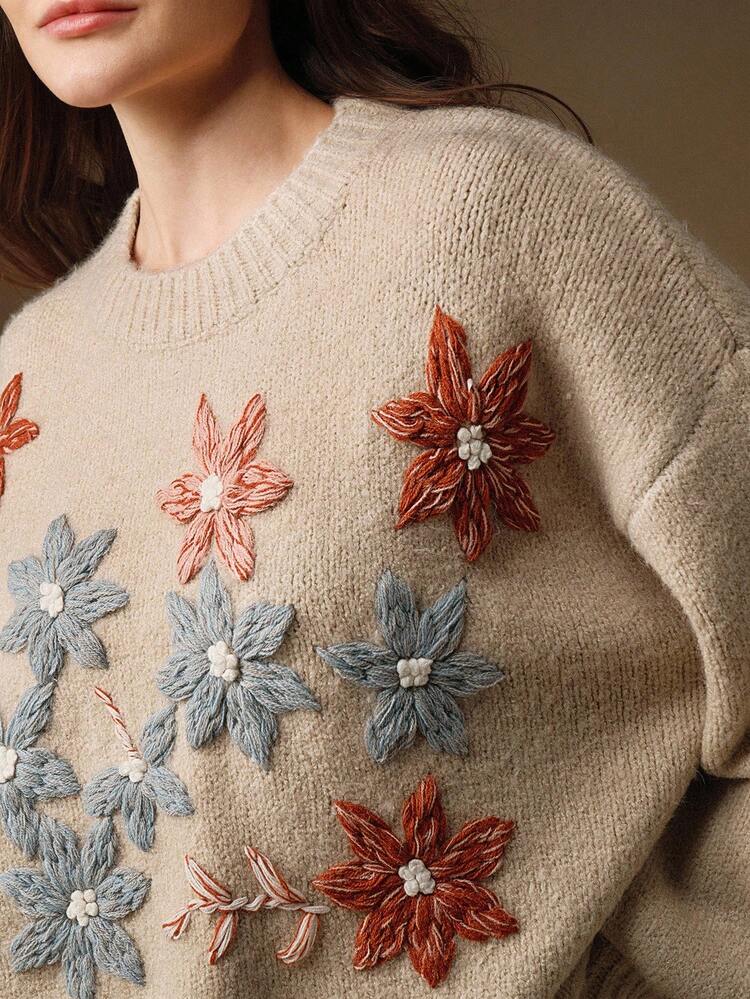 Maglione a maglia ricamato da donna