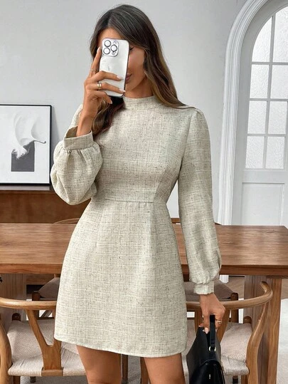 EMERY ROSE Vestido corto casual de mujer con cuello alto y mangas abullonadas