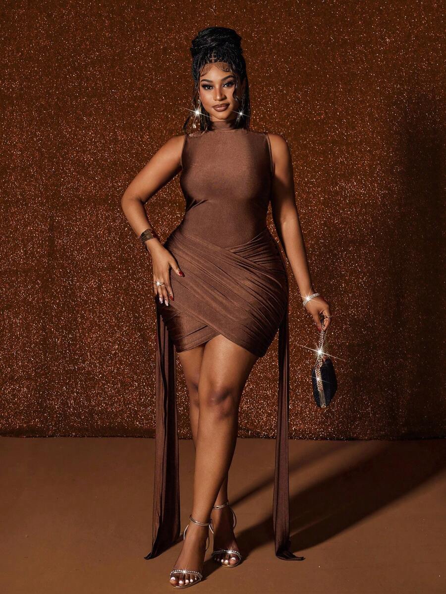 Maweii 大码女式纯色交叉荷叶边系带装饰性感优雅百搭无袖立领连衣裙，秋季 - 棕色 - 查看 1