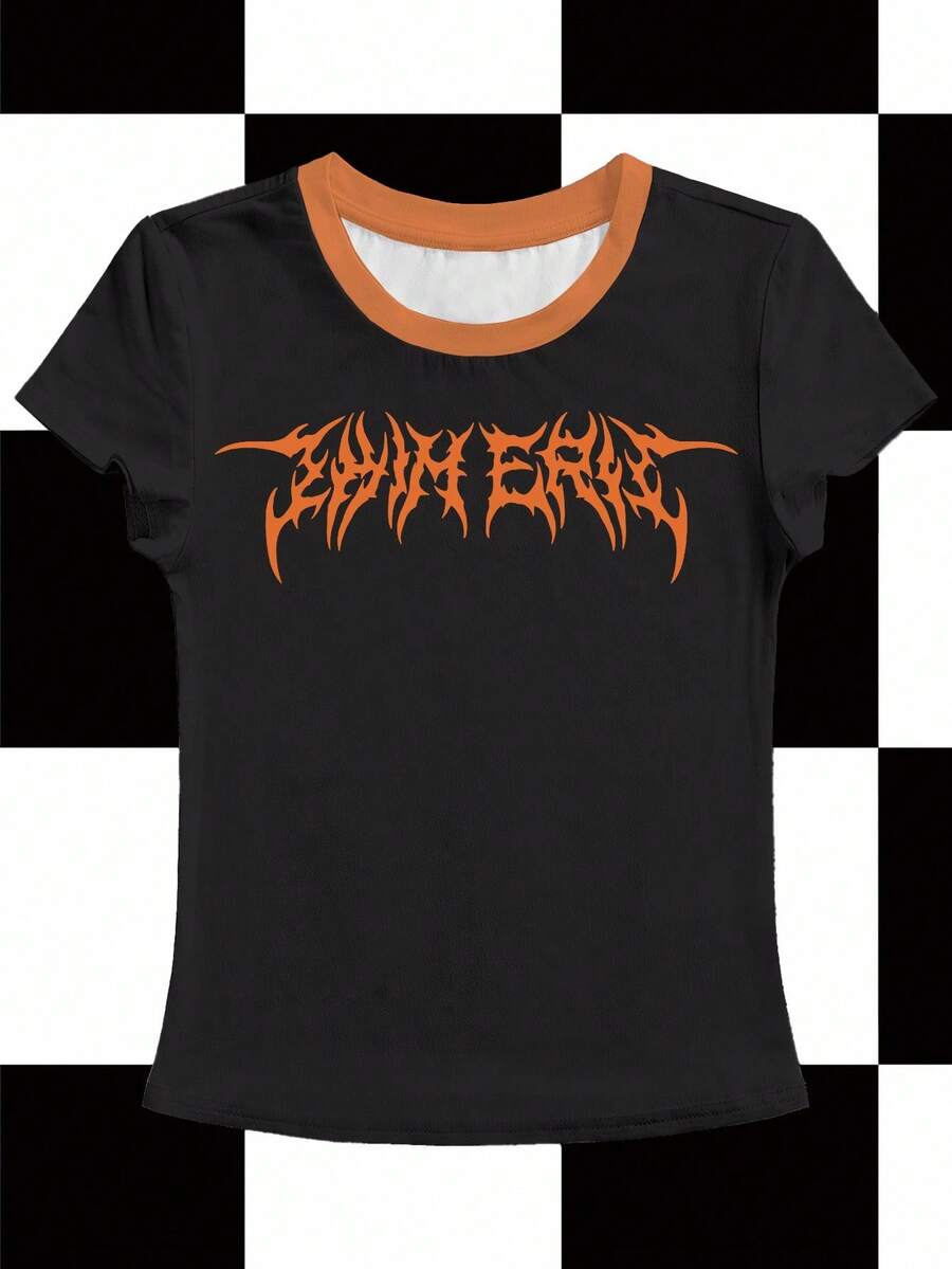 Shutterstock Camiseta de mujer con cuello redondo y estampado de letras en contraste de color, adecuada para fiestas de Halloween, vuelta al colegio, verano y otoño - Negro - Ver 1