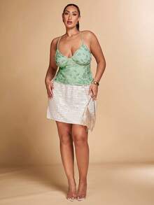 SHEIN BAE 春夏大码纯绿色露背吊带衫，优雅串珠花朵点缀，适合海滩度假，性感露背亮片串珠上衣/晚礼服/秋冬服装/秋季婚礼宾客礼服/万圣节/圣诞节/优雅/正式/Y2K/派对/生日/外出/大码上衣/曲线吊带背心/万圣节服装/衬衫 - 綠色 - 查看 6