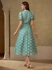 MOTF PREMIUM 凸纹蕾丝刺绣腰带连衣裙