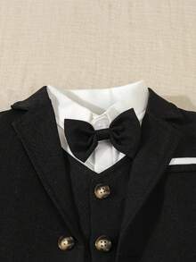 SHEIN 四件套儿童男童绅士套装，包括长袖衬衫（带蝴蝶结）、马甲、长袖西装外套和裤子，适合生日、婚礼、洗礼、一周岁生日派对、儿童比赛表演、婚礼正式场合、时尚秋季、万圣节、圣诞节等场合。婴儿男童燕尾服套装，婴儿燕尾服，婴儿男童婚礼服，婴儿男童礼服套装，婴儿绅士套装，秋冬季 - 黑色 - 查看 3