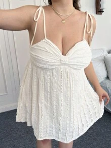 CovetEZ 大码休闲度假风格无袖纹理白色连衣裙