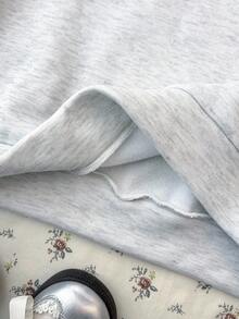 SHEIN Áo nỉ nữ tuổi teen kiểu dáng học đường, in nơ, dáng rộng, thoải mái, áo nỉ nữ, quần áo nữ, áo nỉ dễ thương, áo nỉ mùa thu/đông. - Màu Xám nhạt - Xem 7