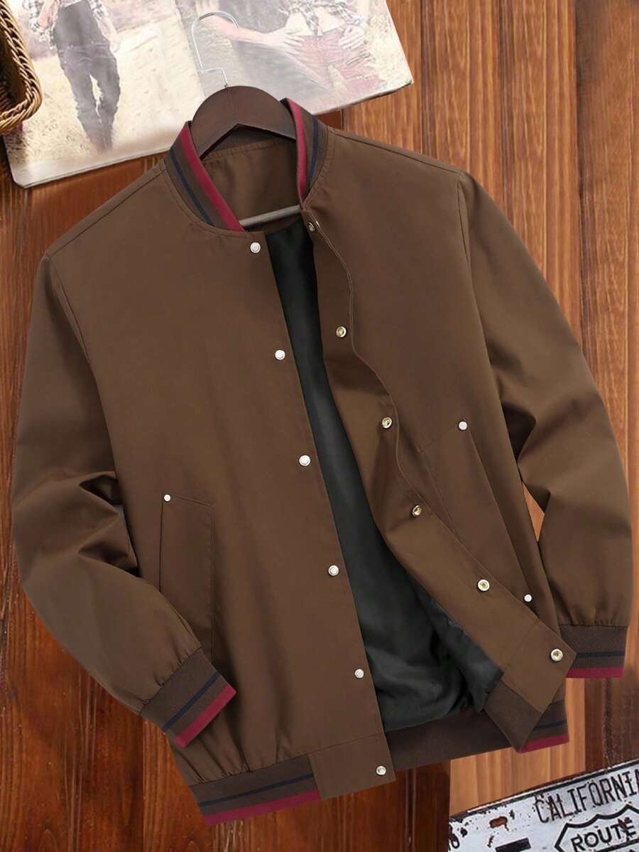 Manfinity Homme Chaqueta de béisbol casual de manga larga a rayas y de una sola hilera para hombres, otoño - Caqui - Ver 1