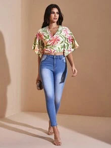 Miriam Omar 彩色印花系带前短款喇叭袖衬衫女夏季度假休闲 - 彩色 - 查看 6