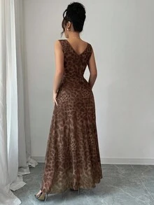 Rafferiza 女式优雅豹纹网眼圆领褶饰抽绳腰部 A 字形无袖长裙 - 鏽棕色 - 查看 2