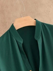 Manfinity VCAY 2 件套男士休闲 V 领长袖梭织衬衫和裤子两件套，绿色服装，秋季服装，老款 - 彩色 - 查看 8