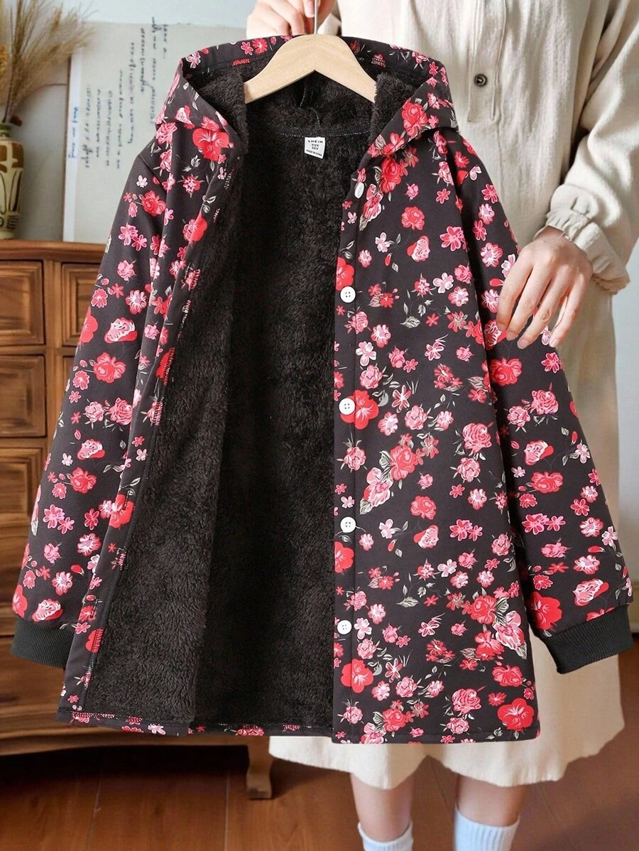 SHEIN Vintaside Kids Chaqueta acolchada con capucha de felpa vintage con estampado floral de longitud media para niña preadolescente, apta para otoño/invierno, vacaciones, verano y viajes - Negro - Ver 1