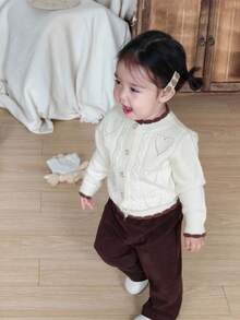 DAZY Áo khoác cardigan dài tay họa tiết trái tim và hoa phong cách Hàn Quốc thu đông cho bé gái màu tương phản - Màu be - Xem 1