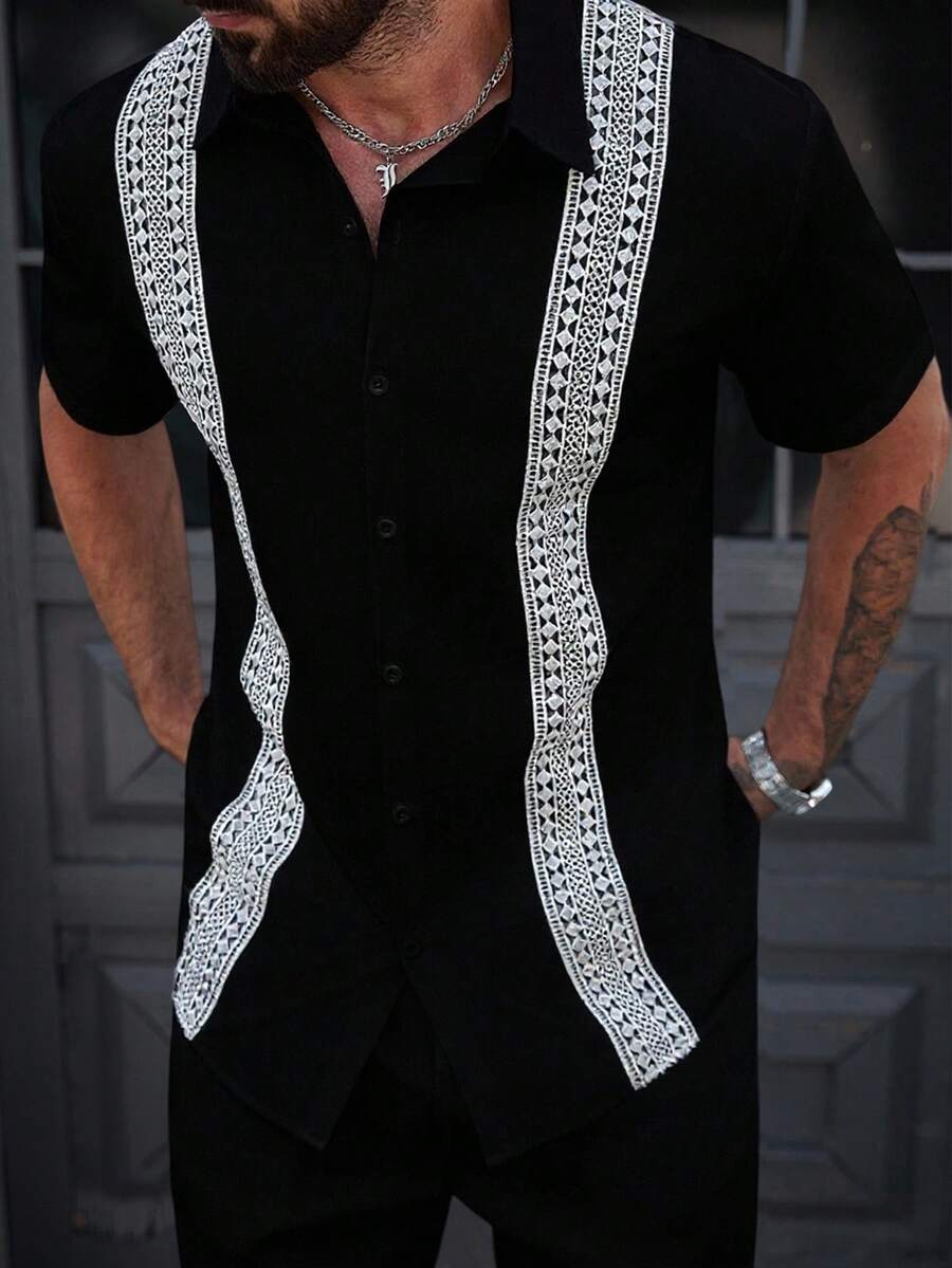Manfinity Homme Camisa casual de hombre con ribete de encaje de color contrastante, verano - Negro - Ver 1