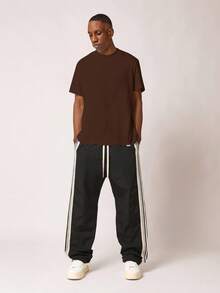 SUMWON Premium Crew Neck Short Sleeve Cotton Basic T Shirt Essential Regular Fit Casual Everyday Comfort Solid Classic Core Style For All Season Plain - Coffee Brown - View 4