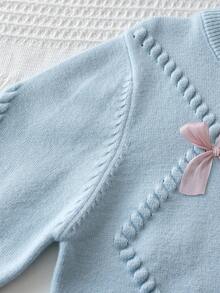 SHEIN Playful Pals 2件套年轻女孩可爱长袖蝴蝶结装饰毛衣和百褶裙套装，秋冬