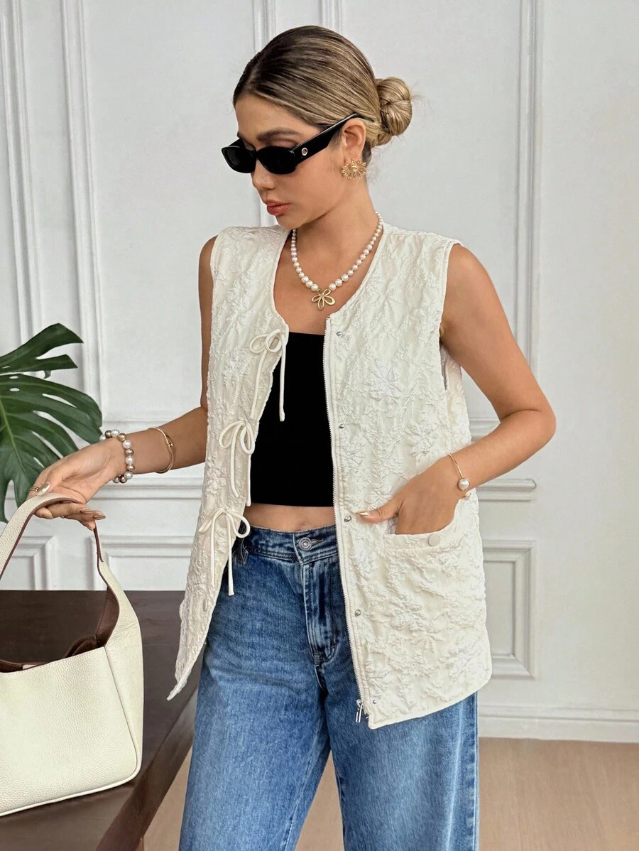 SHEIN Frenchy Gilet sans manches pour femmes, couleur unie, avec décoration nœud en jacquard - Nude - Voir 1