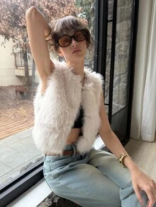 ATUI Studio Solid Color Autumn/Winter Fashion Button Faux Fur Vest, Crop Fur Top, Fur Crop Top, Cropped Fur Jacket