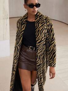GENKIRA Luxuriöser Zebra-Muster Mantel mit tiefem V-Ausschnitt und Kunstfell, der elegante Retro-Moderne Ausstrahlung zeigt, geeignet für Abendpartys und andere Anlässe - Verschiedenfarbig - Übersicht 4