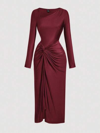 SHEIN MOD Jednolita sukienka z asymetrycznym dekoltem i marszczeniami, długa, w jednolitym kolorze