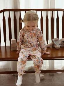 SHEIN 2 piezas Conjunto de niña bebé de blusa de manga larga con estampado floral y pantalones, adecuado para primavera, verano, otoño, invierno, uso diario - Multicolor - Ver 4