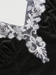 ROMWE Goth 哥特式十字窗印花天鹅绒女式吊带背心，万圣节适用 - 黑色 - 查看 3
