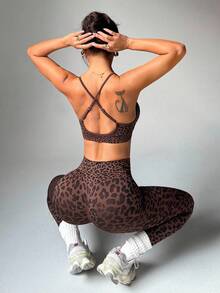 Dewbera 无缝高弹豹纹运动文胸和紧身裤套装女士健身套装 - 棕色 - 查看 2