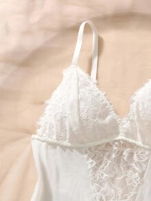 DelicateAllure 性感白色蕾丝拼接女式连衣裙 - 白色 - 查看 9