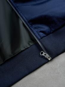 Aesthetic Post 男士休闲海军蓝天鹅绒字母图案夹克和裤子套装，秋季服装，舒适服装 - 藏蓝色 - 查看 7