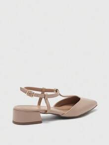 CUCCOO BIZCHIC 女士尖头扣环设计休闲平底鞋 - 杏色 - 查看 8