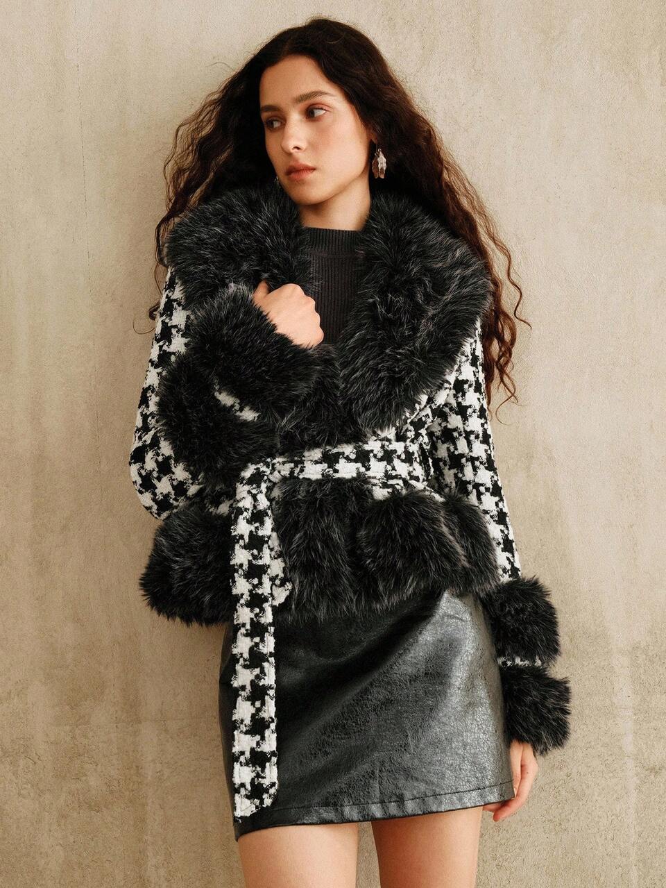 Women's Fashionable & Elegant Houndstooth Overcoat With Fur Collar