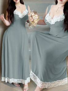 Vibekara Vestido de manga corta con cuello de diamante, contraste acanalado y volantes para tallas grandes - Gris - Ver 1