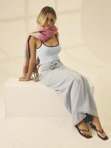 Aralina تنورة ماكسي جينز بخصر متوسط مع ربطة حزام، تصميم خط A مريح وخفيف، مناسبة للخريف والشتاء والربيع والعطلات والمكتب للنساء