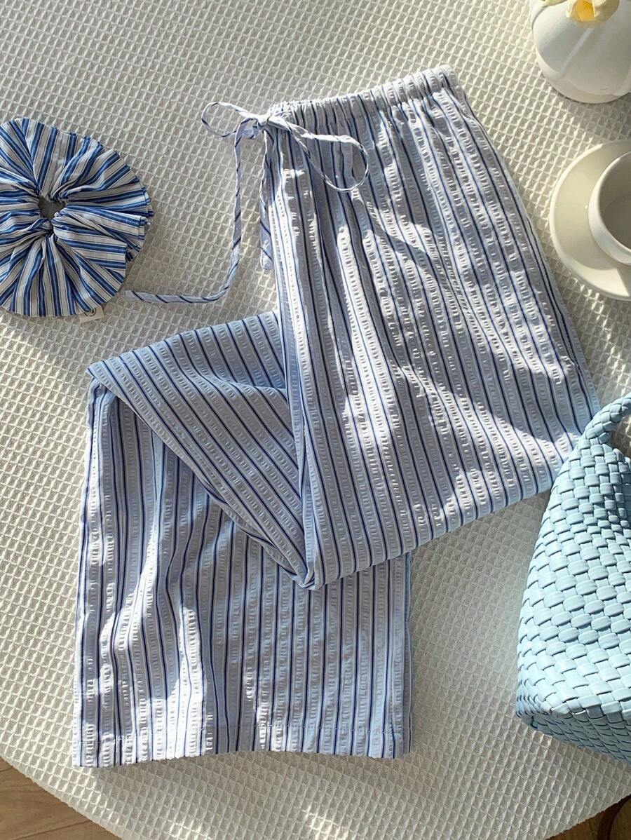 SHEIN EZwear Quần dài nữ cỡ lớn màu xanh nhạt kẻ sọc có dây rút ở eo, thích hợp cho mùa xuân/hè. - Màu xanh nhạt - Xem 1