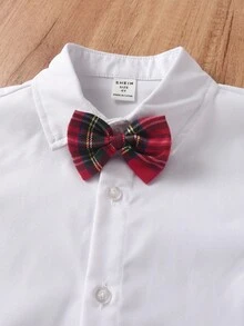 SHEIN 两件套男童绅士套装，包括白色长袖衬衫、酒红色格纹西裤和领结，时尚绅士风格，适合生日派对、正式场合、婚礼、洗礼、返校、万圣节、圣诞节及秋冬季穿着。 - 白色 - 查看 5