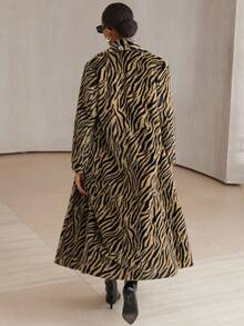 GENKIRA Luxuriöser Zebra-Muster Mantel mit tiefem V-Ausschnitt und Kunstfell, der elegante Retro-Moderne Ausstrahlung zeigt, geeignet für Abendpartys und andere Anlässe - Verschiedenfarbig - Übersicht 3