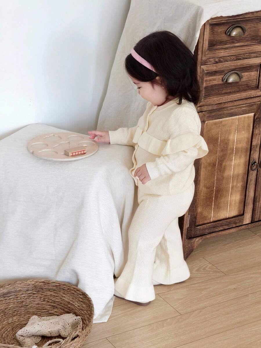 DAZY 2pcs Baby Girls' Ruffled Hem Solid Color Knitted Sweater And Pants Set - Beige - View 1