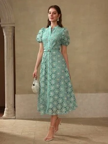 MOTF PREMIUM 凸纹蕾丝刺绣腰带连衣裙