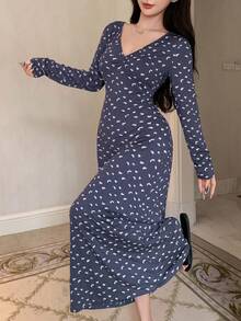 DAZY Ditsy Floral Fitted V-Neck Ruched Design Long Nightgown Pajama, Winter - Blue - View 3