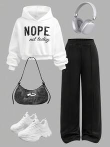 SHEIN Tween Girls Casual Fashion Versatile Letter Print Cropped Hem Fleece Hoodie And Relaxed Straight Leg Knit Pants Set, Suitable For Weekend, Casual Outing, Back To School, Outfit Girl, Fall Winter - Black and White - View 1