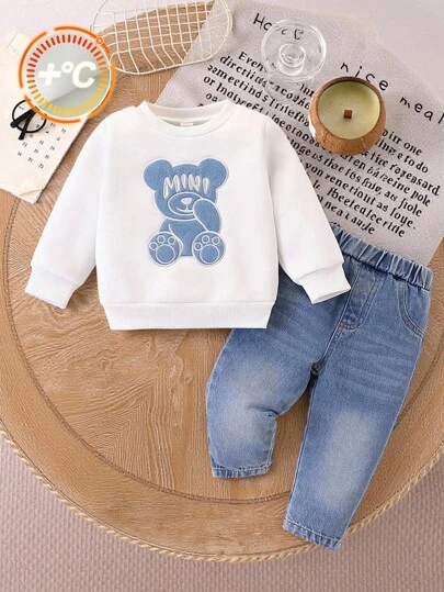 SHEIN 男婴两件套保暖圆领卫衣牛仔裤套装，可爱小熊刺绣，舒适百搭，秋冬季基础休闲服饰，适合室内、室外、日常穿着、运动、玩耍、派对、节日、返校、街头风、慢跑、运动服、万圣节等场合。男婴冬季服装，男婴牛仔裤套装，男婴服装套装，男婴毛衣套装