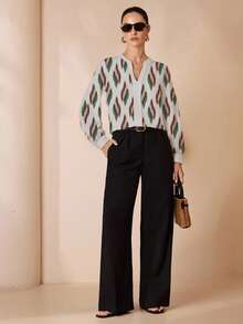 Shutterstock Glamance 女士几何印花V领长袖休闲衬衫，夏季女式上衣，V领衬衫，伊卡特衬衫，夏季女式上衣 - 彩色 - 查看 3