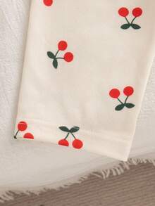 SHEIN 婴幼儿樱桃印花两件套，婴儿长袖上衣和裤子，适合春秋季节穿着