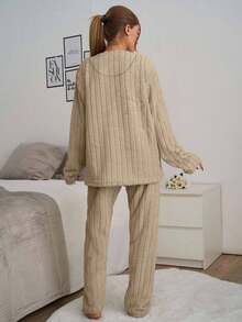 EURMUSE 2件套条纹绒毛面料带标语刺绣细节家居服睡衣套装 - 駝色 - 查看 2