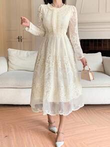 DAZY 复古法式刺绣荷叶边修身长款蕾丝连衣裙，高端精致连衣裙 - 杏色 - 查看 4